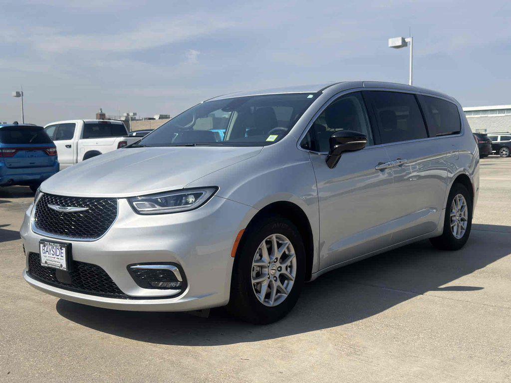 2024 Chrysler Pacifica Touring L FWD