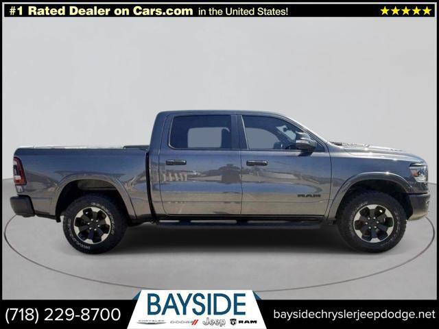 View vehicle photo 6