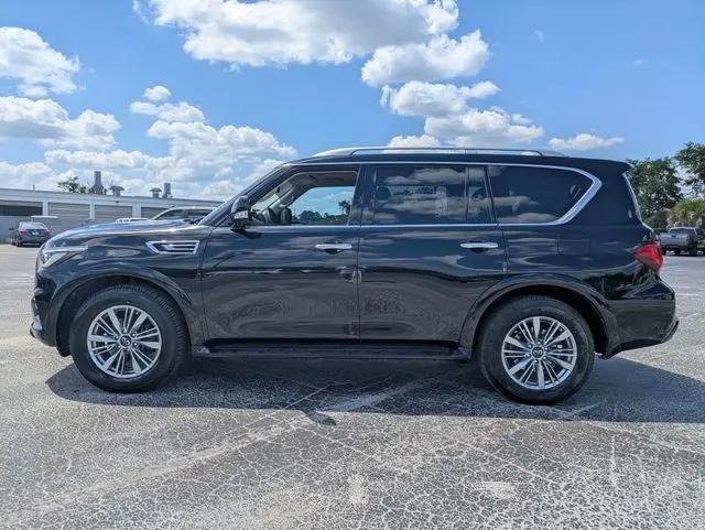 2023 INFINITI QX80 LUXE