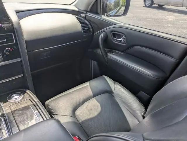 2023 INFINITI QX80 LUXE
