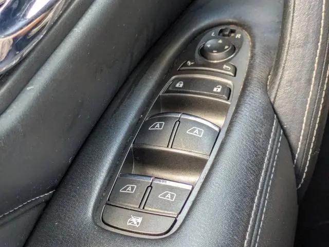 2023 INFINITI QX80 LUXE