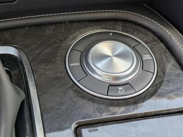 2023 INFINITI QX80 LUXE