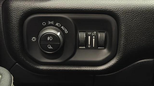 2023 Ram 1500 Laramie Crew Cab 4x4 5'7" Box