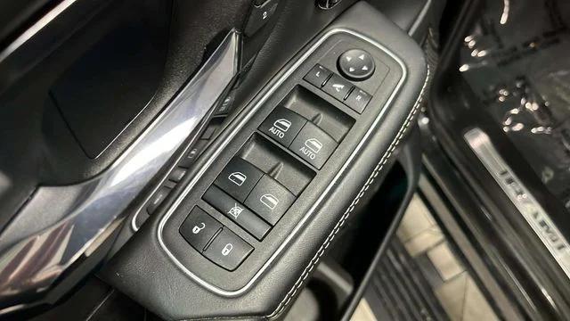 2023 Ram 1500 Limited Crew Cab 4x4 5'7" Box