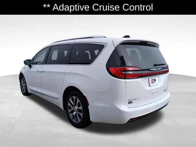 2025 Chrysler Pacifica Hybrid Pinnacle