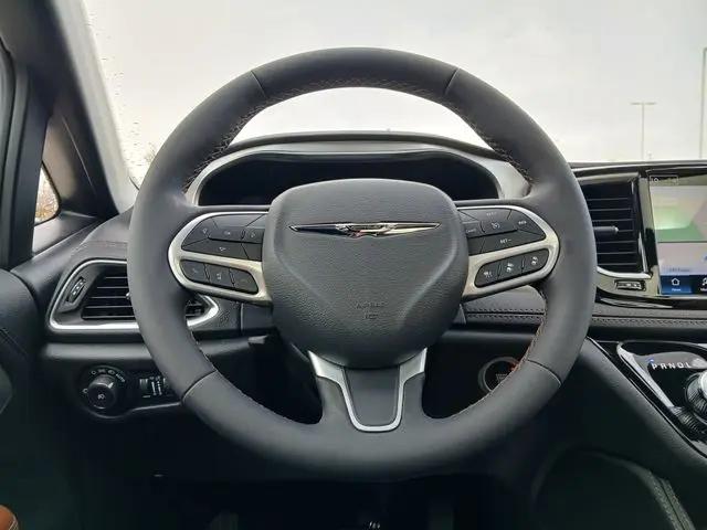 2025 Chrysler Pacifica Hybrid Pinnacle