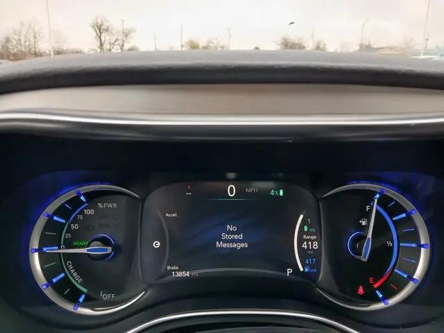 2025 Chrysler Pacifica Hybrid Pinnacle