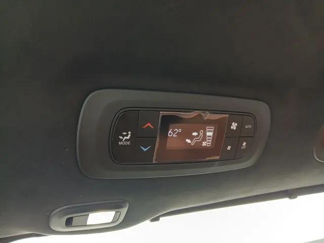 2025 Chrysler Pacifica Hybrid Pinnacle