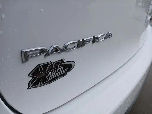 2025 Chrysler Pacifica Hybrid Pinnacle
