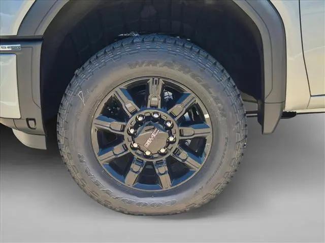 2026 GMC Sierra 2500HD Crew Cab, Standard Bed, AT4, 4WD