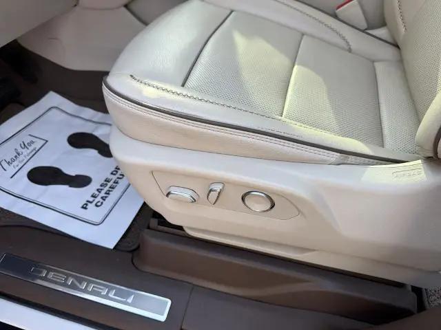 2021 GMC Yukon 4WD Denali