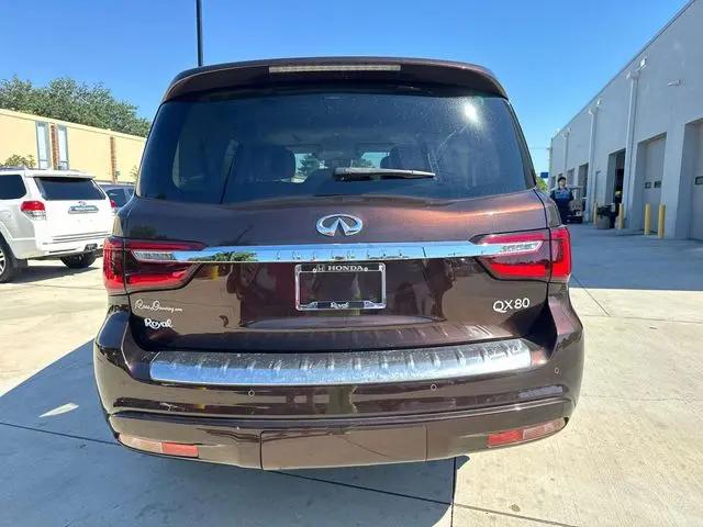 2018 INFINITI QX80 Standard