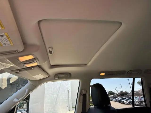 2018 INFINITI QX80 Standard