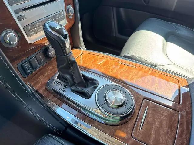 2018 INFINITI QX80 Standard