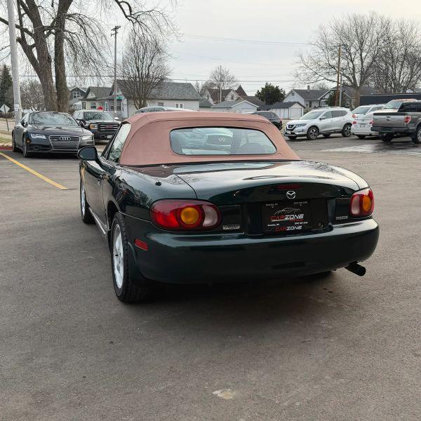 1999 Mazda MX-5 Base