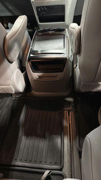 2017 Toyota Sienna XLE 8 Passenger
