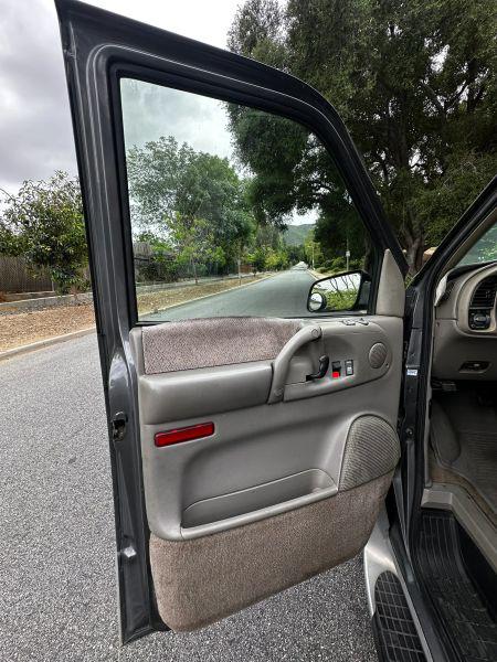 2000 Chevrolet Astro Base