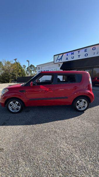 2011 Kia Soul +