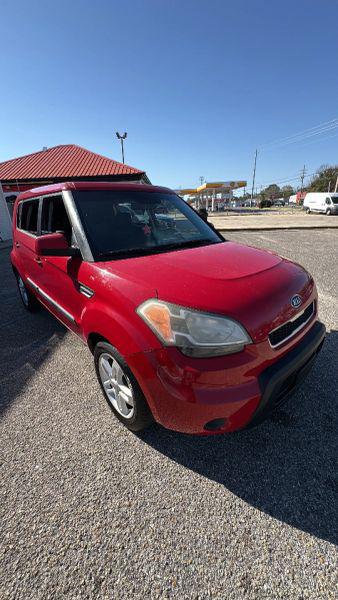 2011 Kia Soul +
