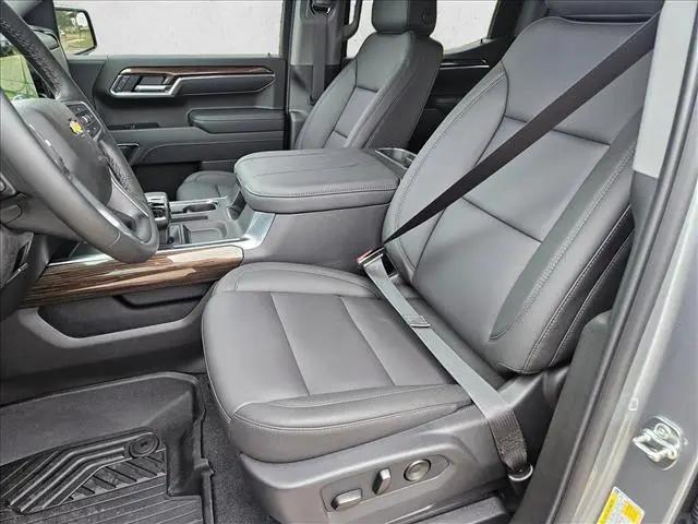 2026 Chevrolet Silverado 1500 4WD Crew Cab Standard Bed LT