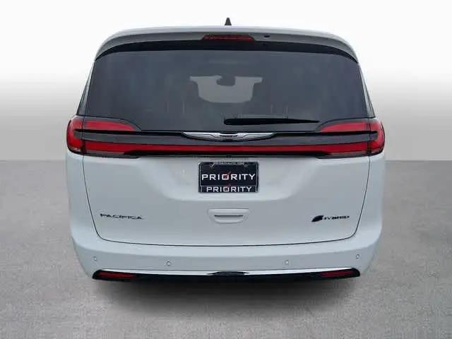 2024 Chrysler Pacifica Hybrid Pinnacle