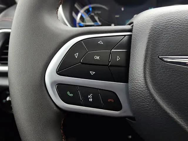 2024 Chrysler Pacifica Hybrid Pinnacle