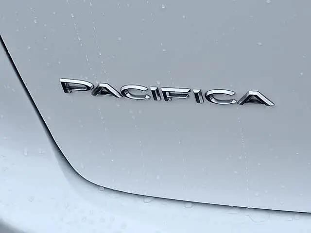 2024 Chrysler Pacifica Hybrid Pinnacle
