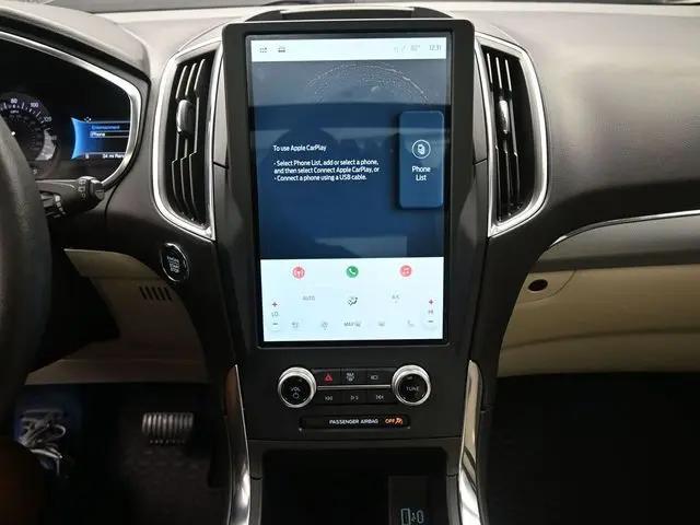2021 Ford Edge Titanium