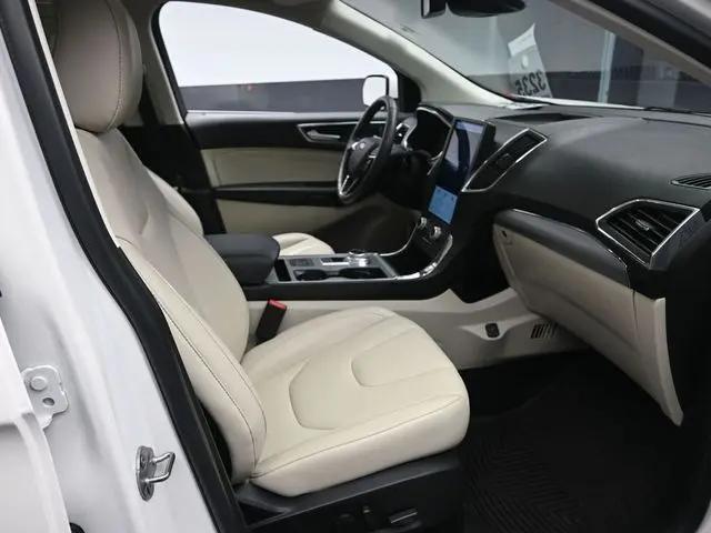 2021 Ford Edge Titanium