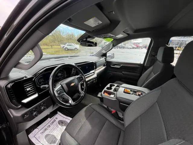 2023 Chevrolet Silverado 1500 4WD Crew Cab Standard Bed LT