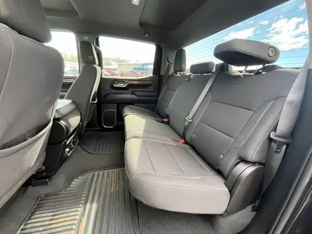 2023 Chevrolet Silverado 1500 4WD Crew Cab Standard Bed LT