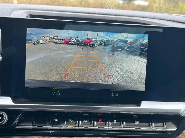2023 Chevrolet Silverado 1500 4WD Crew Cab Standard Bed LT