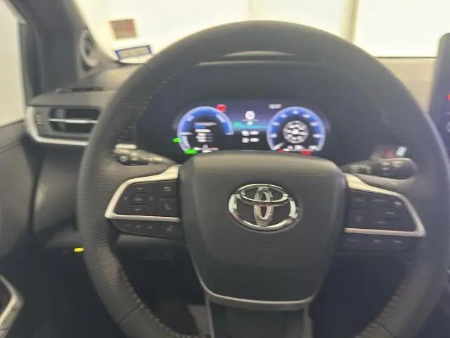 2025 Toyota Sienna Woodland Edition