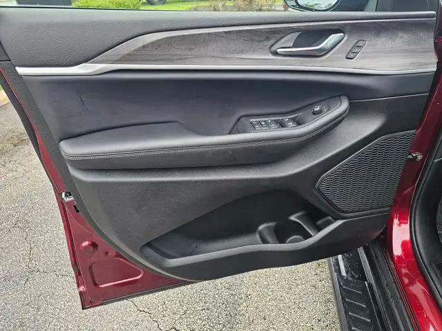 2025 Jeep Grand Cherokee Limited 4x4