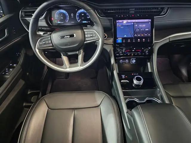 2025 Jeep Grand Cherokee Limited 4x4