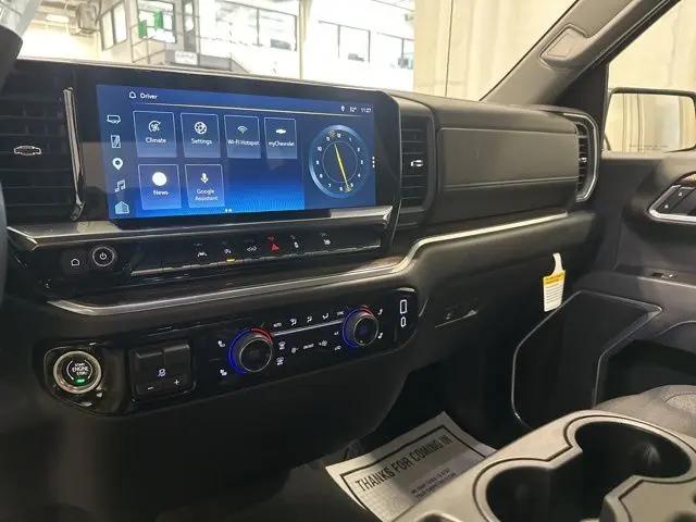 2026 Chevrolet Silverado 1500 4WD Crew Cab Standard Bed LT