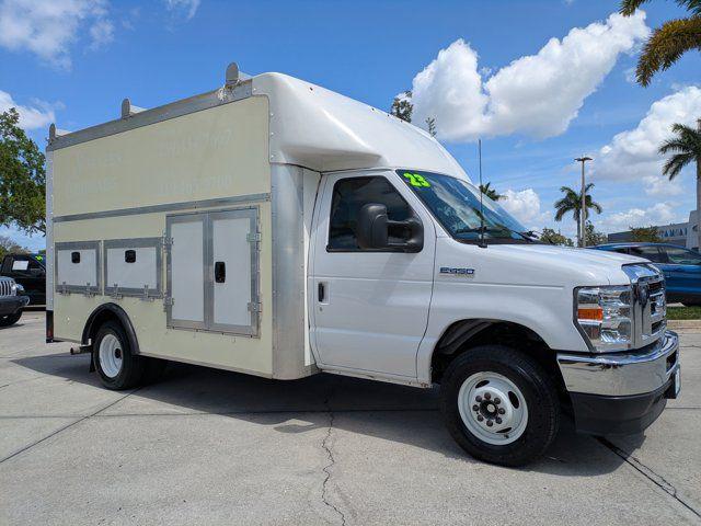 2023 Ford E-450 Cutaway Base