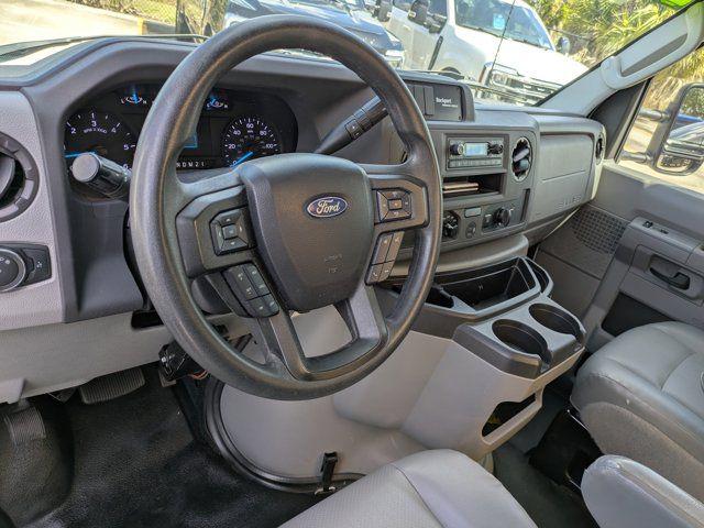 2023 Ford E-450 Cutaway Base