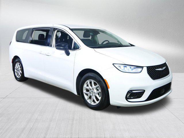 2024 Chrysler Pacifica Touring L for sale in Brooklyn Center, MN