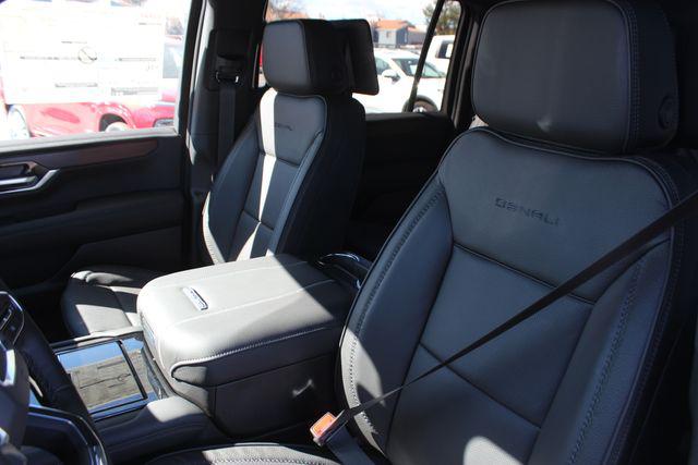 2026 GMC Yukon XL 4WD Denali