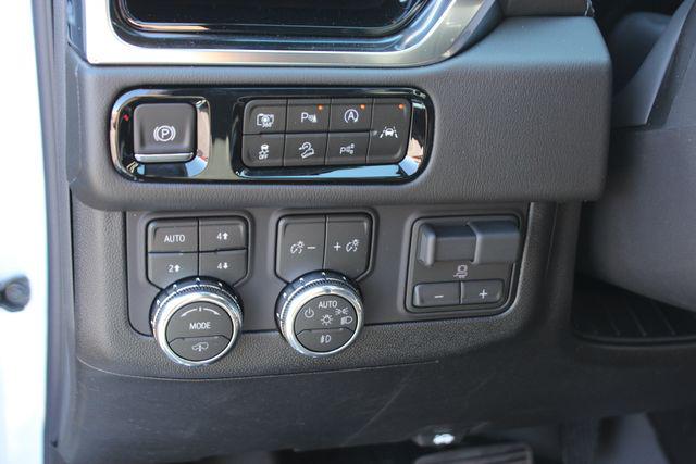 2026 GMC Yukon XL 4WD Denali
