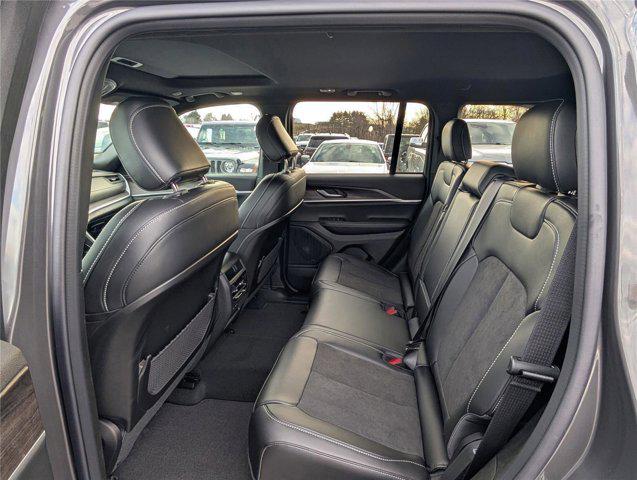 2026 Jeep Grand Cherokee Altitude 4x4