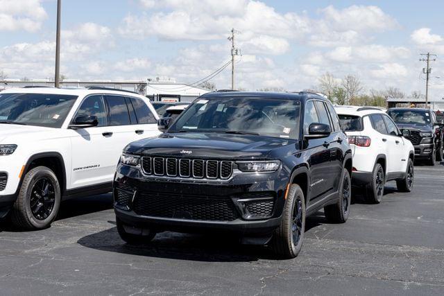 2025 Jeep Grand Cherokee Laredo X 4x4