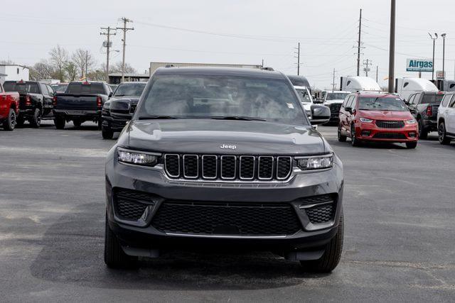 2025 Jeep Grand Cherokee Laredo X 4x4