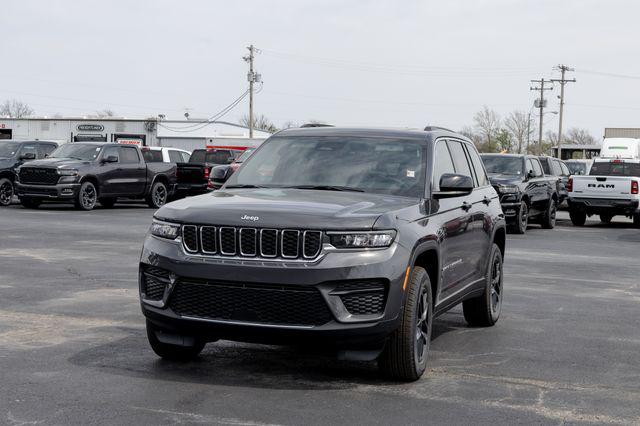 2025 Jeep Grand Cherokee Laredo X 4x4