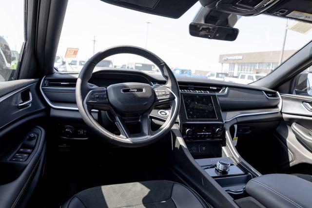 2025 Jeep Grand Cherokee Altitude 4x4