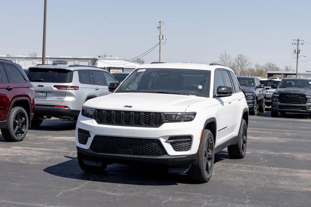 2025 Jeep Grand Cherokee Altitude 4x4
