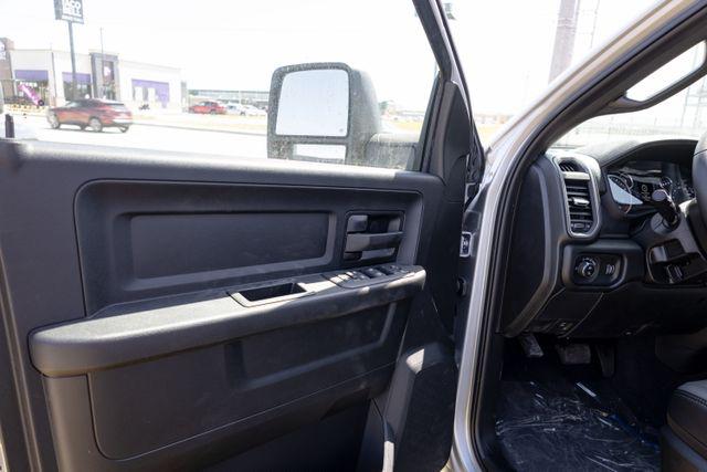 2026 Ram 3500 Tradesman Crew Cab 4x4 8 Box