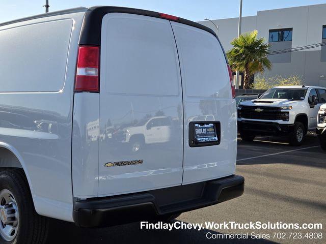 2026 Chevrolet Express Cargo Van 2500 Regular Wheelbase, WT, RWD