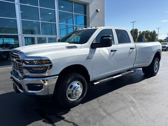 2026 Ram 3500 Tradesman Crew Cab 4x4 8 Box